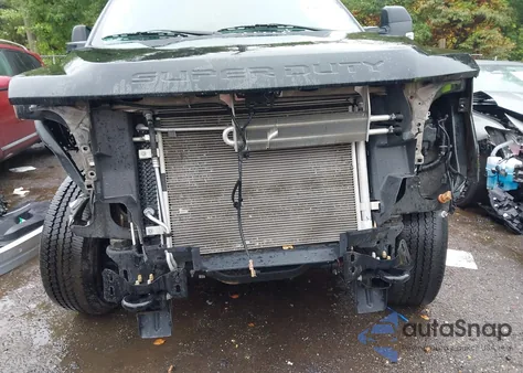 2022 Ford F-250 Xlt из США, поврежденный, VIN 1FT7W2B68NEG35732